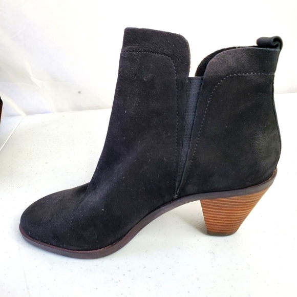 Lucky Brand Jana Suede Boot Size 10M Stacked Heel Black Ankle Bootie - Picture 2 of 11